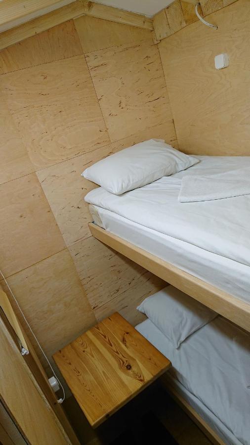 Antihostel Forrest Lviv Extérieur photo