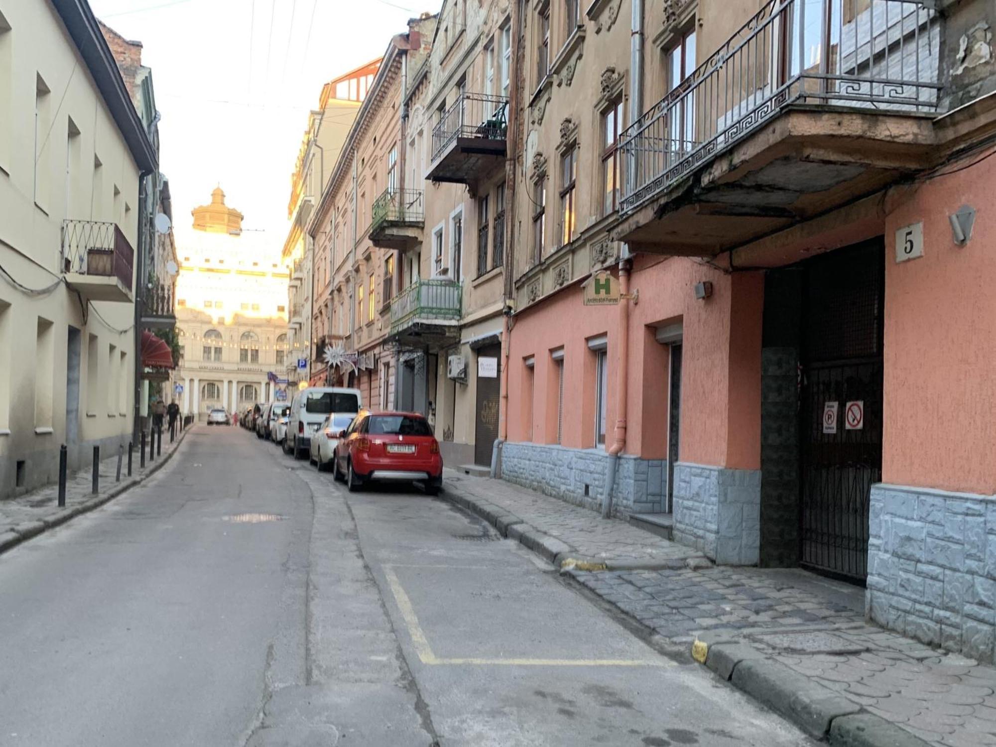 Antihostel Forrest Lviv Extérieur photo