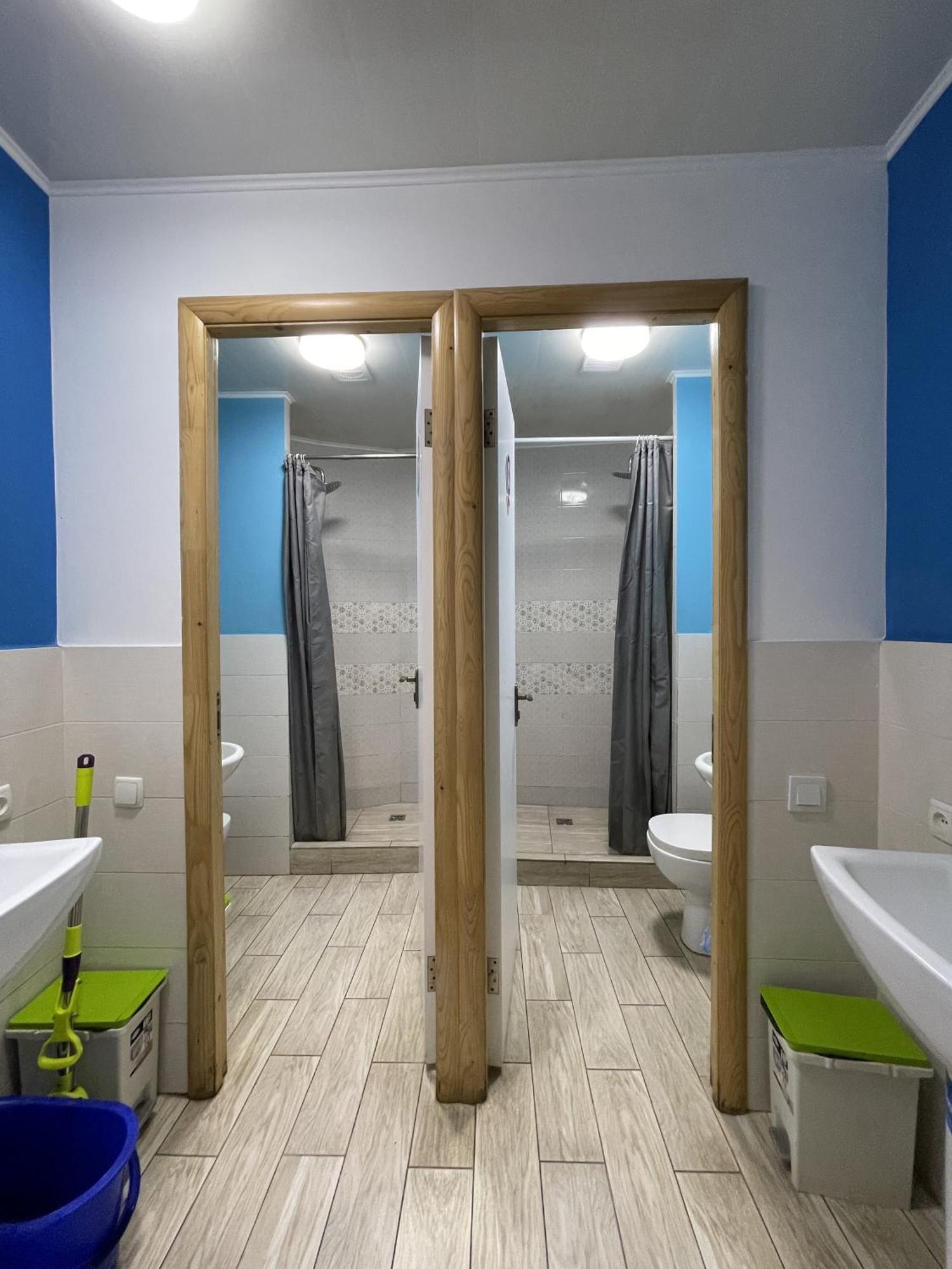 Antihostel Forrest Lviv Extérieur photo